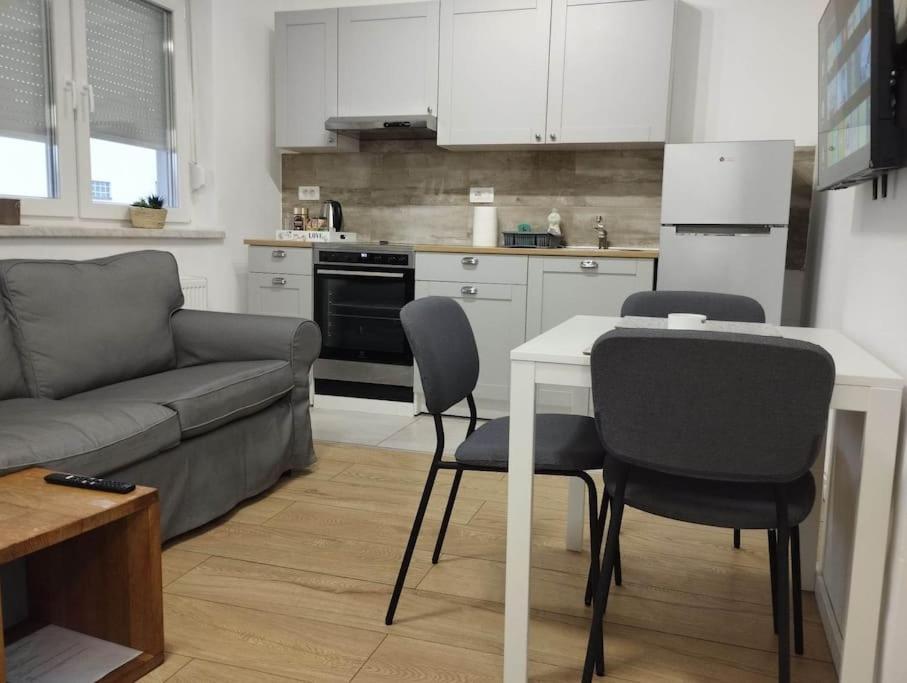 Lovely Flat, City Center With Free Parking Varaždin Dış mekan fotoğraf